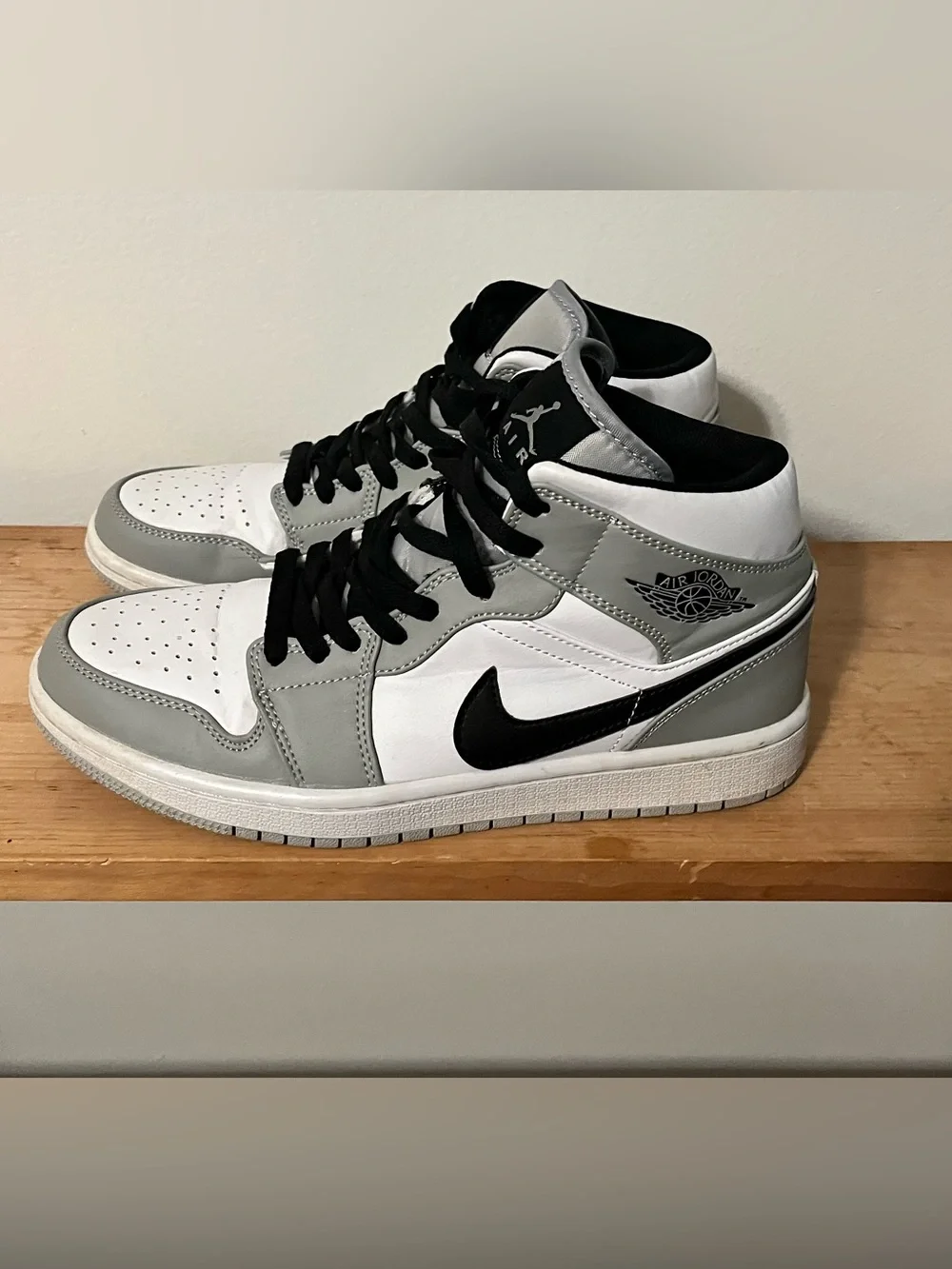 Jordan Retro High-Top Sneakers — White, Gray & Black